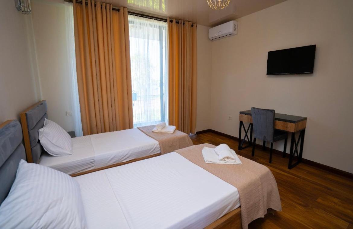 Hotel Leonardo Кобулети Екстериор снимка